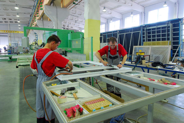 Фирма по остеклению балконов в Пересвет и Московской области Пересвет