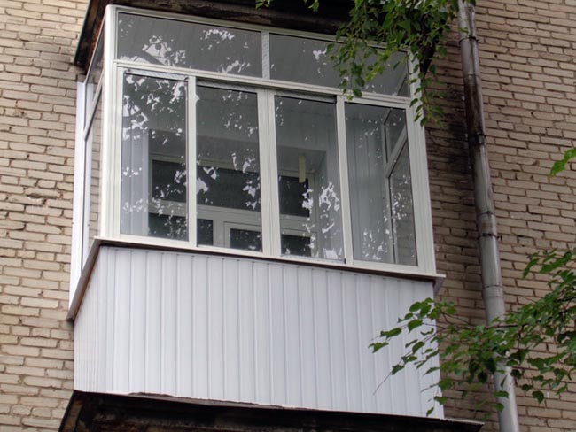 Остекление балкона в сталинке - сталинском доме Пересвет